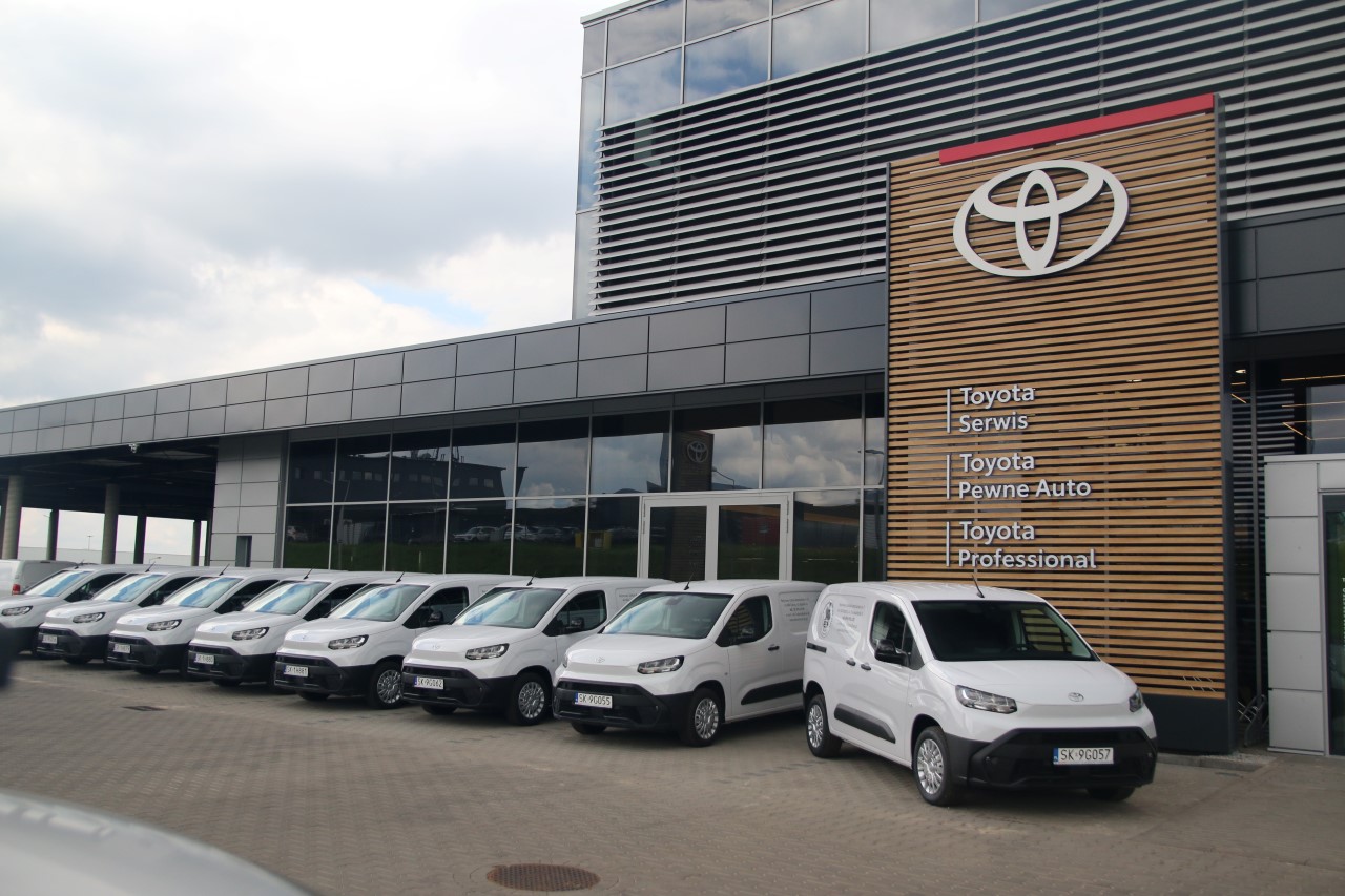 19 Toyot PROACE CITY pomoże w pracy kominiarzom ze Śląska