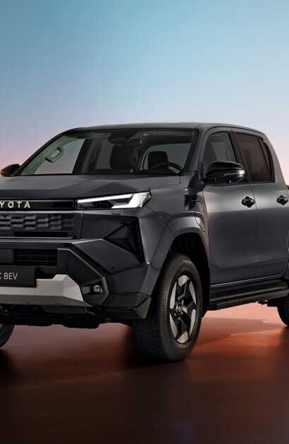 Nowa Toyota Hilux z elektrycznym napędem 4x4 od 229 900 zł netto