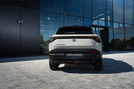 Nowa Toyota Urban Cruiser. Wszechstronność i technologie wykraczające poza segment B-SUV