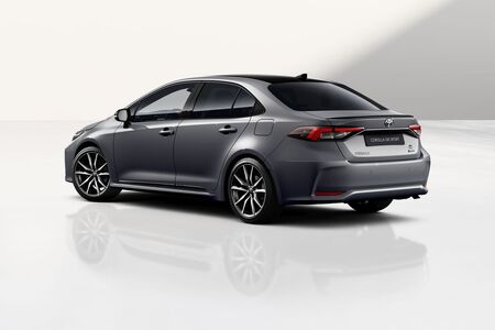 Toyota Corolla 2026 w specjalnej cenie. Hybrydowy bestseller już od 119 600 zł