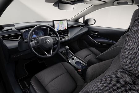 Toyota Corolla 2026 w specjalnej cenie. Hybrydowy bestseller już od 119 600 zł