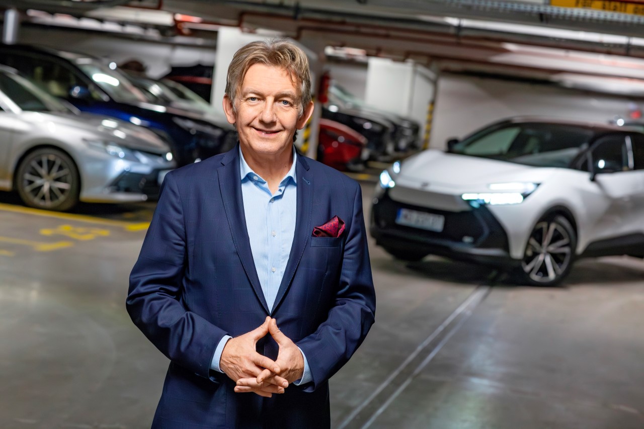 35 lat Toyoty w Polsce. Solidne fundamenty i złota dekada lidera rynku