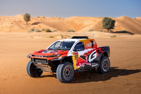 Rajd Dakar 2026: TOYOTA GAZOO Racing z nowym DKR GR Hilux gotowa do walki o zwycięstwo