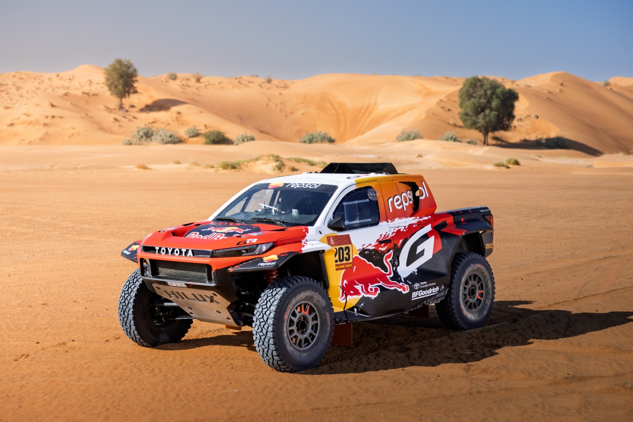 Rajd Dakar 2026: TOYOTA GAZOO Racing z nowym DKR GR Hilux gotowa do walki o zwycięstwo