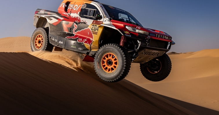Trzy fabryczne zespoły Toyoty na mecie Rajdu Dakar 2026