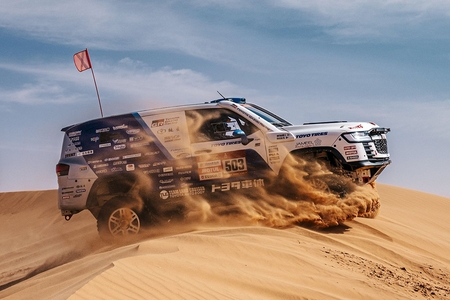 Trzy fabryczne zespoły Toyoty na mecie Rajdu Dakar 2026