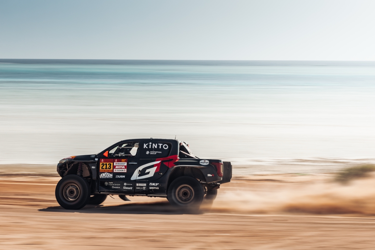 Trzy fabryczne zespoły Toyoty na mecie Rajdu Dakar 2026