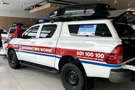 Osiem samochodów Toyoty rozpoczęło służbę w WOPR Województwa Kujawsko-Pomorskiego