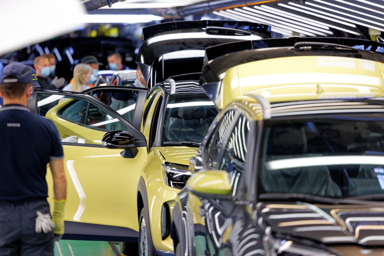 Ponad 50 tysięcy hybrydowych Toyot Yaris Cross sprzedanych w Polsce. Oszczędne hybrydy napędzają bestseller segmentu B-SUV