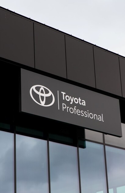 Specjalistyczna sieć Toyota Professional to szeroka gama modeli i zabudów oraz kompleksowe programy gwarancyjne