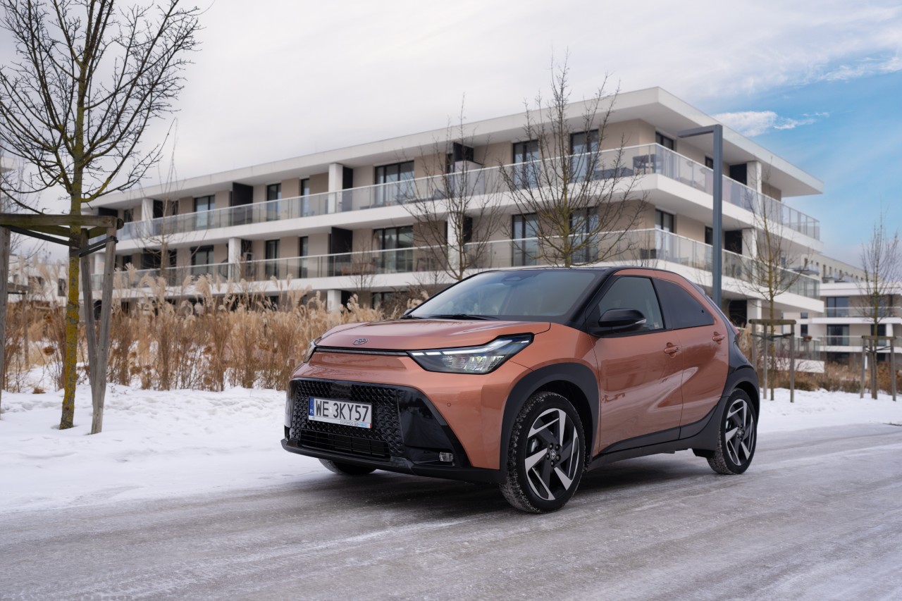 Toyota powiększa przewagę na polskim rynku. Lider wśród klientów indywidualnych i flot