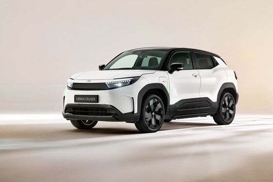 Ruszyła przedsprzedaż Toyoty Urban Cruiser. Elektryczny miejski crossover już od 155 900 zł