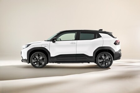 Ruszyła przedsprzedaż Toyoty Urban Cruiser. Elektryczny miejski crossover już od 155 900 zł