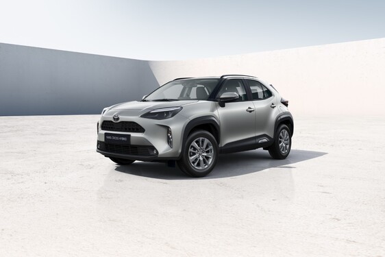 Toyota poszerza gamę Yarisa Cross z napędem AWD-i. To najbardziej przystępny model 4x4 marki