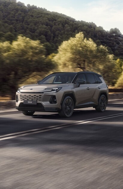 Nowa Toyota RAV4. Największe zmiany względem poprzedniej generacji