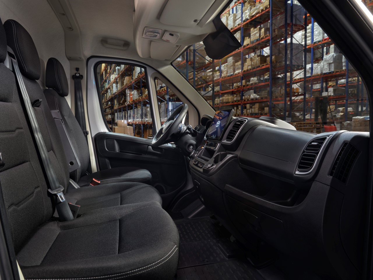 Toyota przenosi do Gliwic produkcję modelu PROACE MAX w najpopularniejszych na polskim rynku wersjach