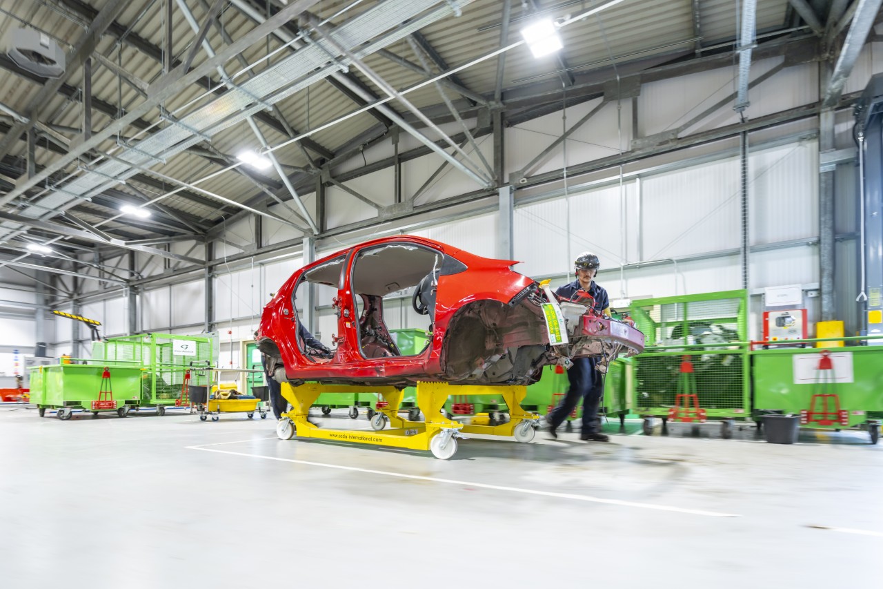 Fabryka Zrównoważonego Obiegu Toyoty. Jak zużyte felgi aluminiowe wykorzystywane są w produkcji silników do Corolli 