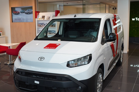 Auto Land Polska odebrał 23 Toyoty PROACE CITY Long