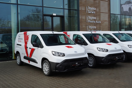 Auto Land Polska odebrał 23 Toyoty PROACE CITY Long