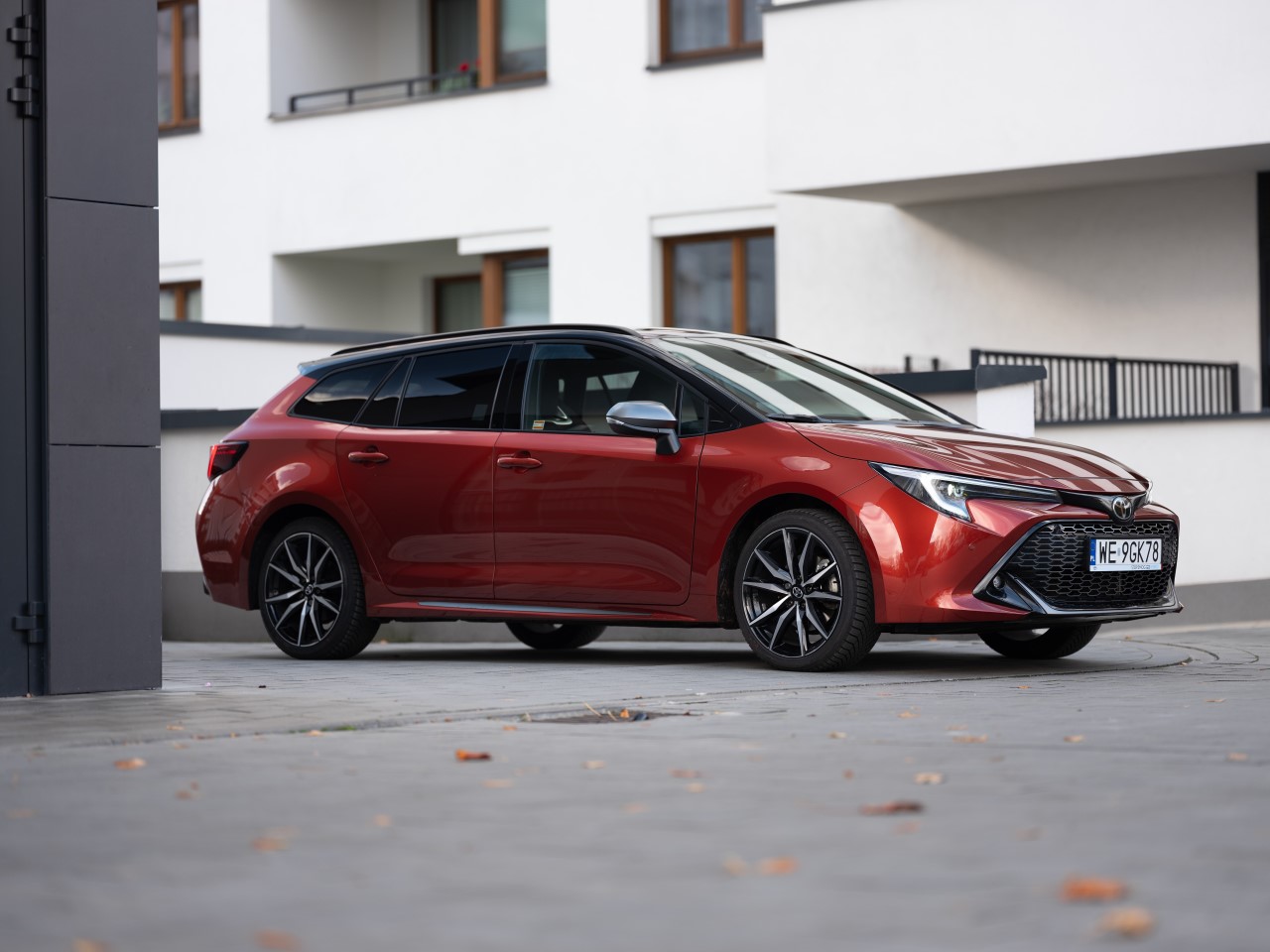 Hybrydowy bestseller w niższych cenach. Toyota Corolla Hatchback i TS Kombi z rabatem do 8500 zł