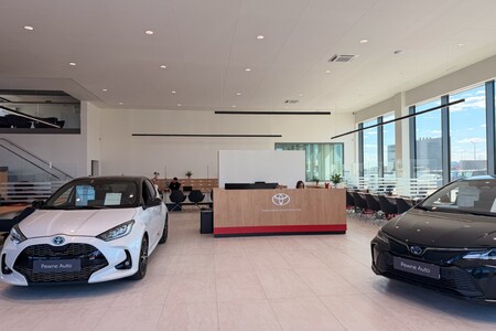 Toyota powiększa sieć sprzedaży samochodów używanych z gwarancją Pewne Auto. Sprawdzone hybrydy z drugiej ręki i pewne pochodzenie