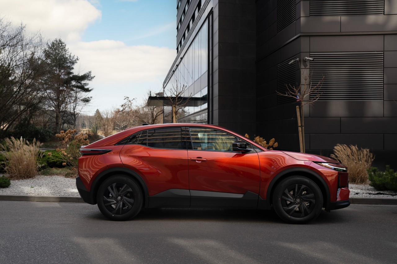 Toyota C-HR+, bZ4X i modele Toyota Professional w atrakcyjnym finansowaniu „Wiosna z Elektrykiem”
