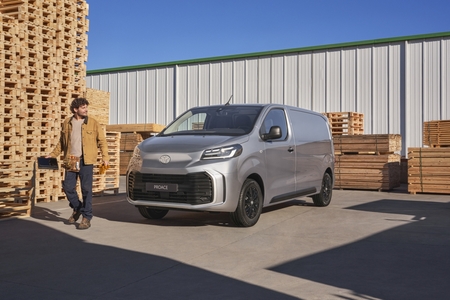 Najmocniejsze Toyoty PROACE z automatyczną skrzynią biegów z dodatkowym rabatem i krótkim czasem oczekiwania