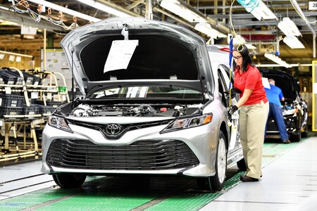 Toyota zainwestuje ponad miliard dolarów w amerykańskie fabryki. Zwiększenie mocy produkcyjnych oraz kolejna linia montażowa dla aut elektrycznych