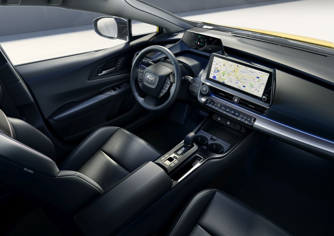 Toyota Prius teraz od 156 900 zł. Najlepsza oferta w historii mocnej i oszczędnej hybrydy plug-in. Większe korzyści dla firm