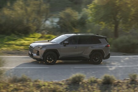 Dni Otwarte nowej Toyoty RAV4. Dynamiczne hybrydy, innowacyjne technologie i nowoczesny design