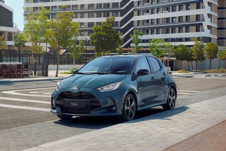 Miejskie bestsellery Toyoty dostępne w ofercie specjalnej. Promocyjny Kredyt jednoratowy 50/50 i Leasing 104,8%