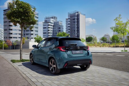 Miejskie bestsellery Toyoty dostępne w ofercie specjalnej. Promocyjny Kredyt jednoratowy 50/50 i Leasing 104,8%