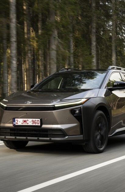 Nowa Toyota bZ4X Touring. Do 380 KM i prawdziwie terenowy napęd 4x4 X-MODE