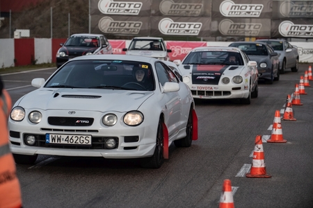 TOYOTA GR CUP 2026 nabiera tempa. Rywalizacja na Torze Kielce i Torze Modlin
