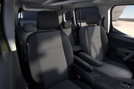 Wszechstronna Toyota PROACE CITY Verso alternatywą dla SUV-ów. Rodzinne auto dostępne z krótkim terminem odbioru