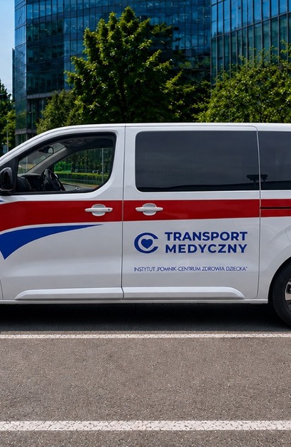 Toyota przekazuje elektrycznego PROACE Verso Centrum Zdrowia Dziecka