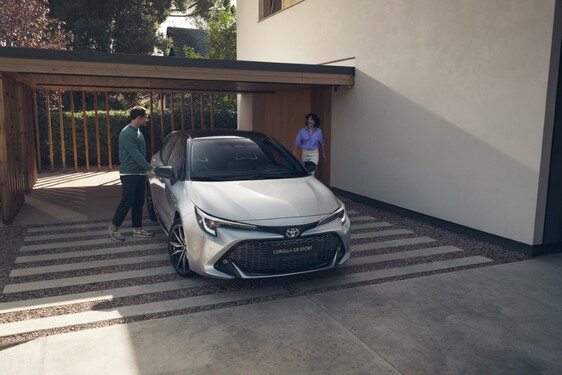 Spokój użytkowania przez długie lata. Gwarancja do 10 lat lub 1 000 000 km na akumulatory modeli hybrydowych i elektrycznych Toyoty