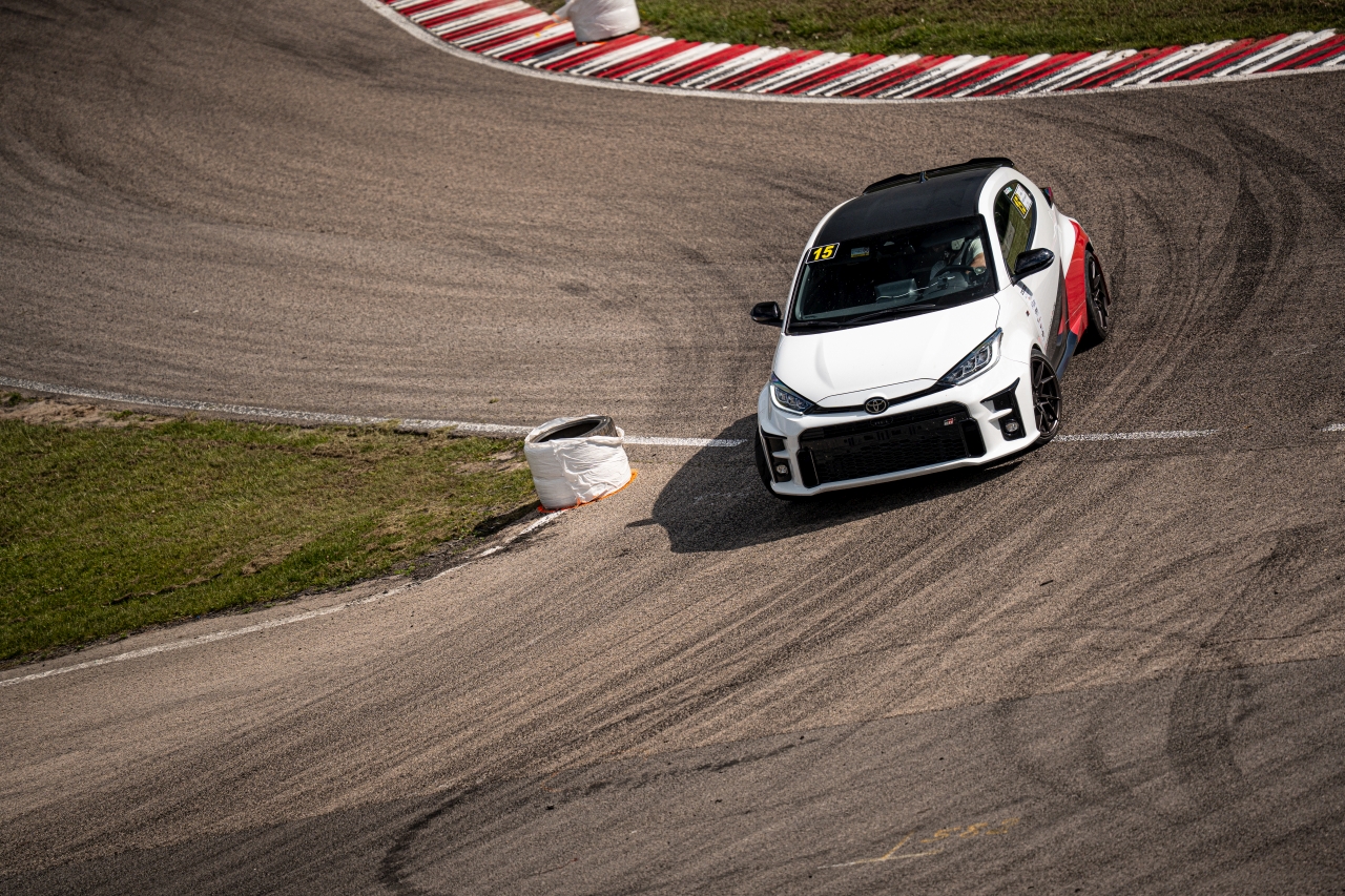 TOYOTA GR CUP 2026: Debiut z SuperOES. GR Yaris najliczniejszym autem na Torze Kielce