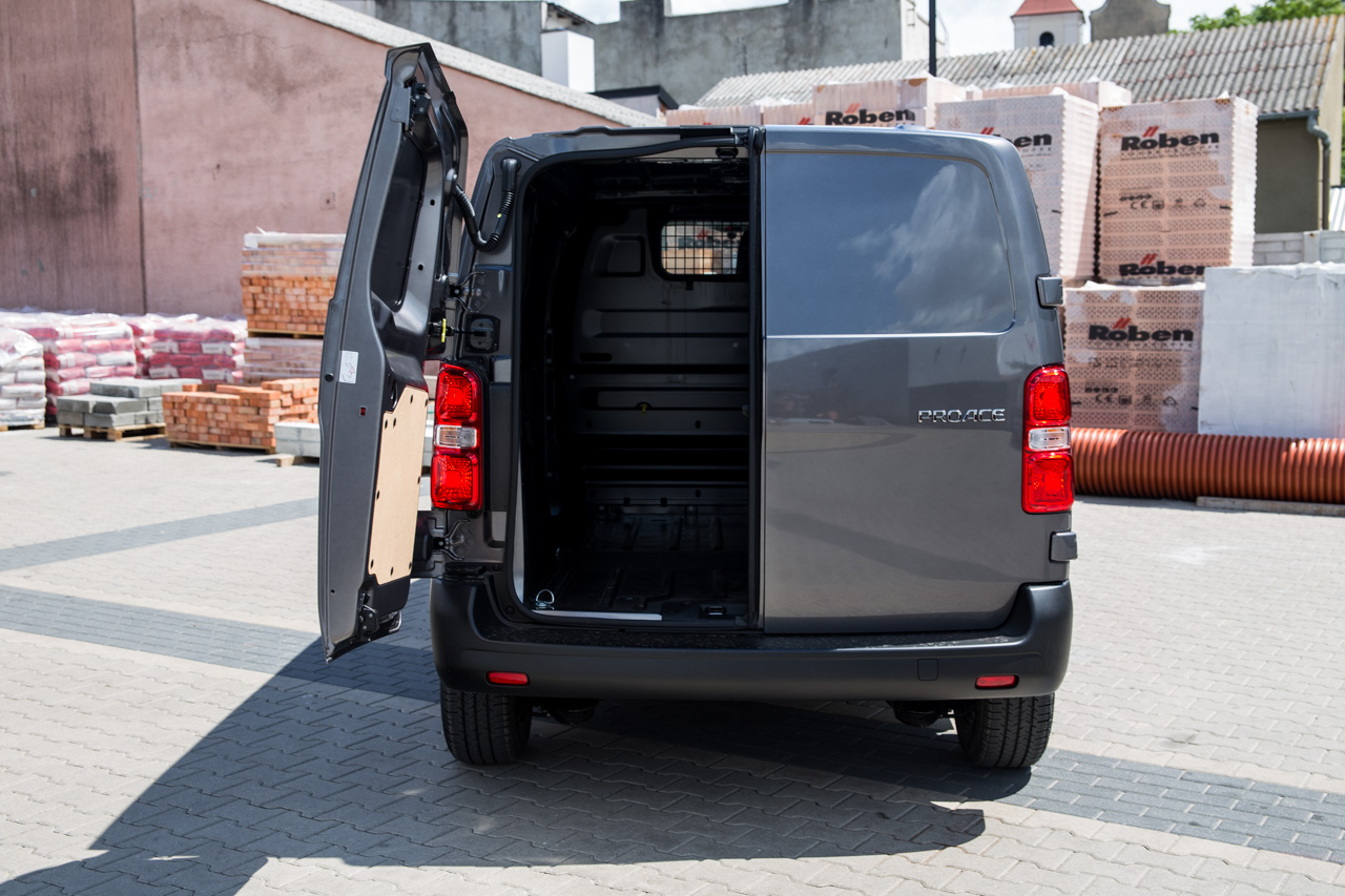 press kit - NOWA TOYOTA PROACE - dla rodzin i biznesu