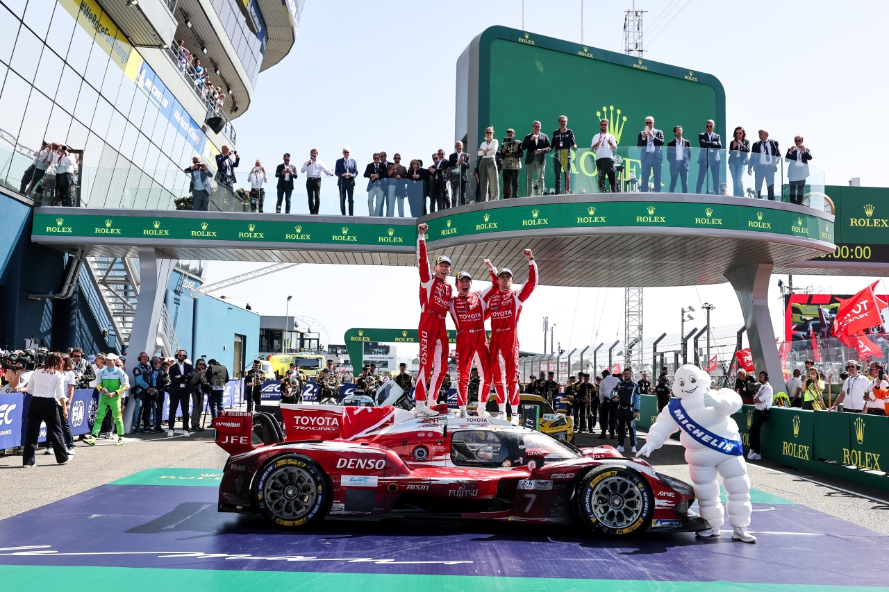 Toyota triumfuje w 24h Le Mans. Szóste zwycięstwo marki w legendarnym wyścigu