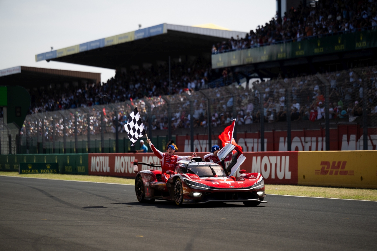 Toyota triumfuje w 24h Le Mans. Szóste zwycięstwo marki w legendarnym wyścigu