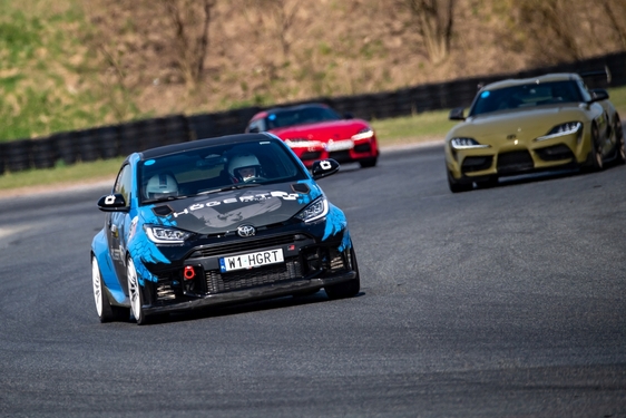 TOYOTA GR CUP 2026: Startuje GR CUP DIGITAL. Przed nami Race Cup na Torze Kielce i Classicauto Cup w Słomczynie