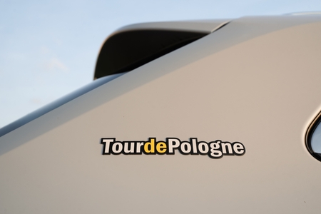 Hybrydowe i elektryczne Toyoty w limitowanej wersji specjalnej Tour de Pologne