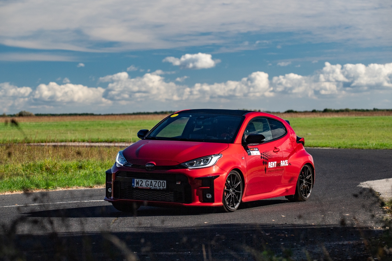 TOYOTA GR CUP 2026: Track day na Moto Park Ułęż i walka o finały w Forza Motorsport oraz Forza Horizon 6