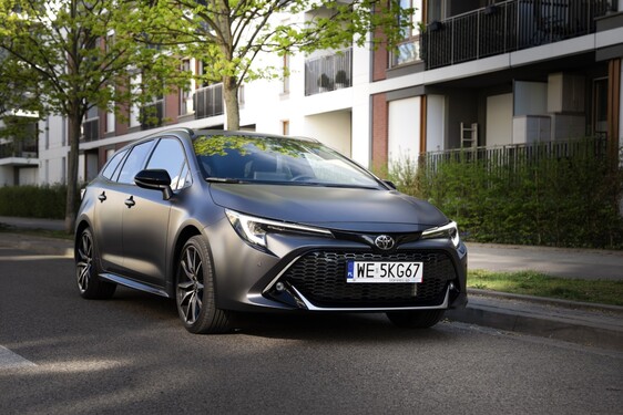 Blisko 50 tys. samochodów Toyoty zarejestrowanych w pierwszym półroczu. Corolla numerem 1 na rynku, marka liderem w pięciu segmentach