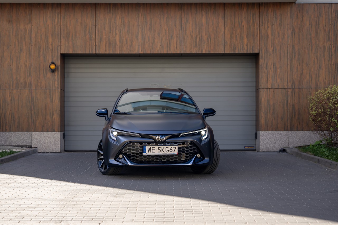 Blisko 50 tys. samochodów Toyoty zarejestrowanych w pierwszym półroczu. Corolla numerem 1 na rynku, marka liderem w pięciu segmentach