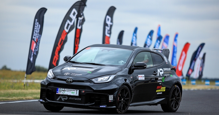 TOYOTA GR CUP 2026 wkracza w decydującą fazę. Kolejni finaliści po rundzie na Moto Park Ułęż