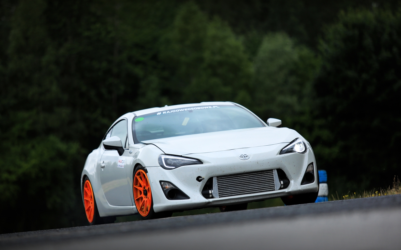TOYOTA GR CUP 2026 wkracza w decydującą fazę. Kolejni finaliści po rundzie na Moto Park Ułęż
