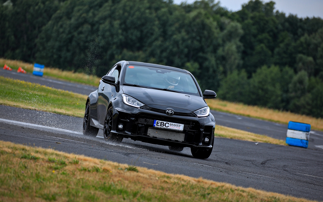 TOYOTA GR CUP 2026 wkracza w decydującą fazę. Kolejni finaliści po rundzie na Moto Park Ułęż