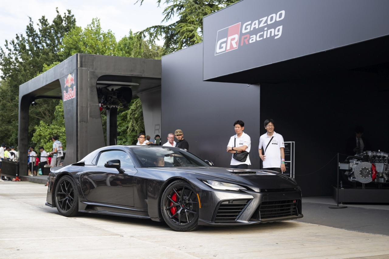 GR GT i GR GT3 zachwyciły fanów na Goodwood Festival of Speed 2026